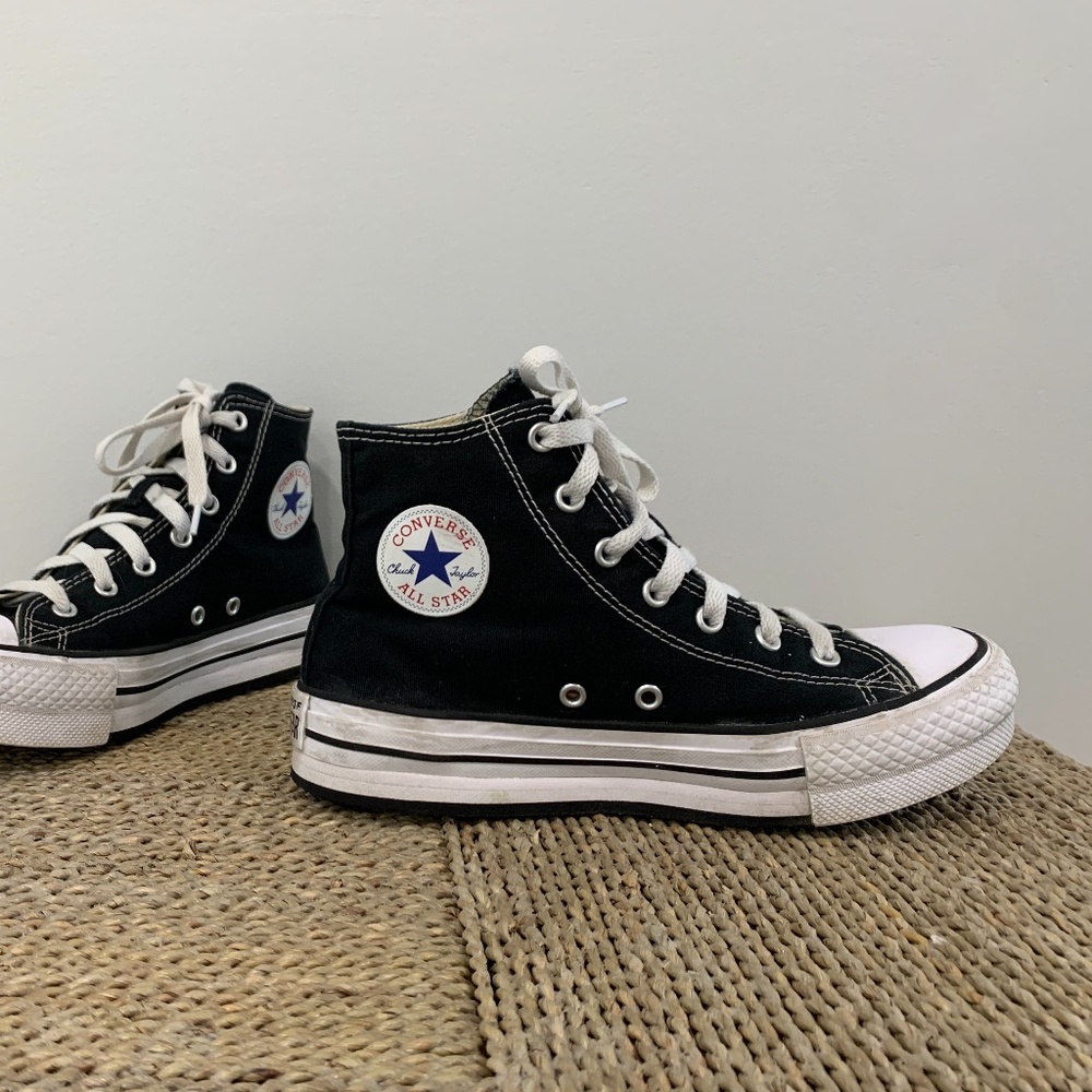 Converse black high top sneakers -Size4